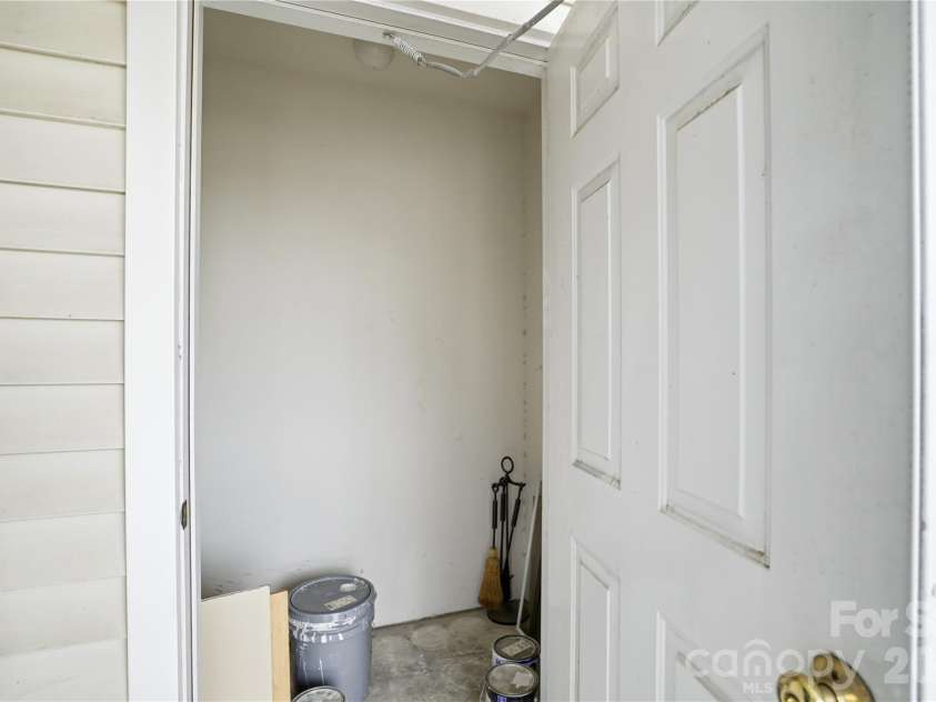19777 Deer Valley Drive, Cornelius, NC 28031.  MLS# CAR4369434, YatesRealty ID 14389. Storage off Deck