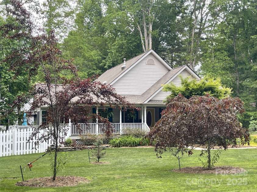 61 Greenwood Forest Drive, Etowah, NC 28729.  MLS# CAR4260594, YatesRealty ID 14389. 