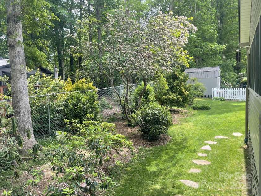 61 Greenwood Forest Drive, Etowah, NC 28729.  MLS# CAR4260594, YatesRealty ID 14389. 