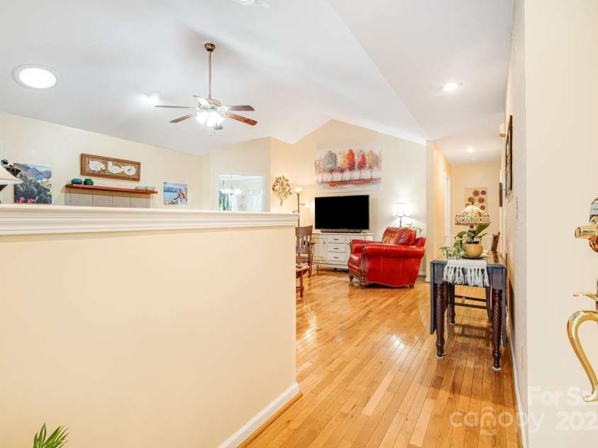 61 Greenwood Forest Drive, Etowah, NC 28729.  MLS# CAR4260594, YatesRealty ID 14389. 