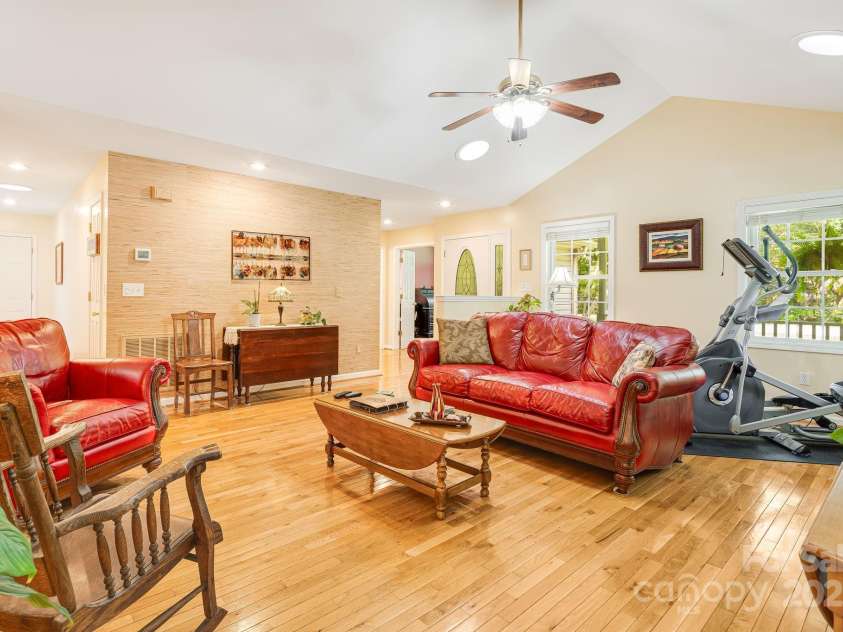 61 Greenwood Forest Drive, Etowah, NC 28729.  MLS# CAR4260594, YatesRealty ID 14389. 