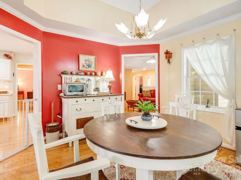61 Greenwood Forest Drive, Etowah, NC 28729.  MLS# CAR4260594, YatesRealty ID 14389. 