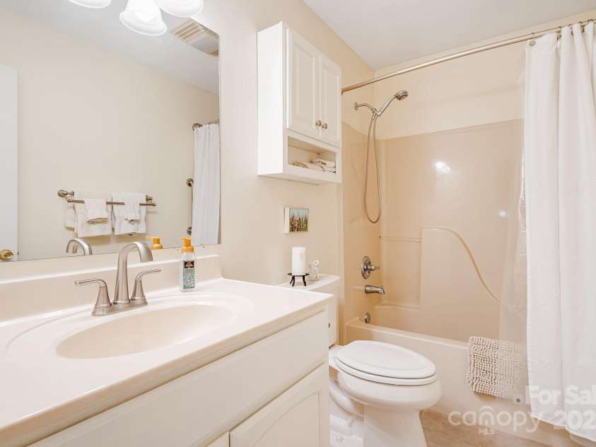 61 Greenwood Forest Drive, Etowah, NC 28729.  MLS# CAR4260594, YatesRealty ID 14389. 