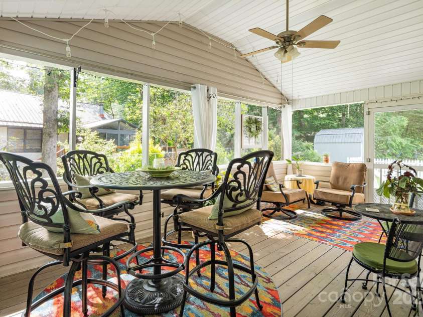 61 Greenwood Forest Drive, Etowah, NC 28729.  MLS# CAR4260594, YatesRealty ID 14389. 