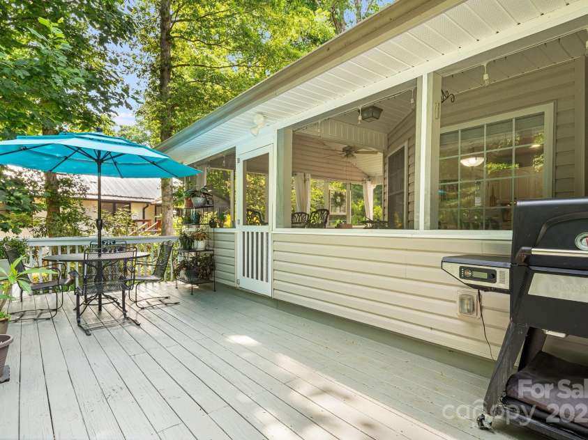 61 Greenwood Forest Drive, Etowah, NC 28729.  MLS# CAR4260594, YatesRealty ID 14389. 