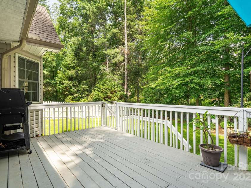 61 Greenwood Forest Drive, Etowah, NC 28729.  MLS# CAR4260594, YatesRealty ID 14389. 