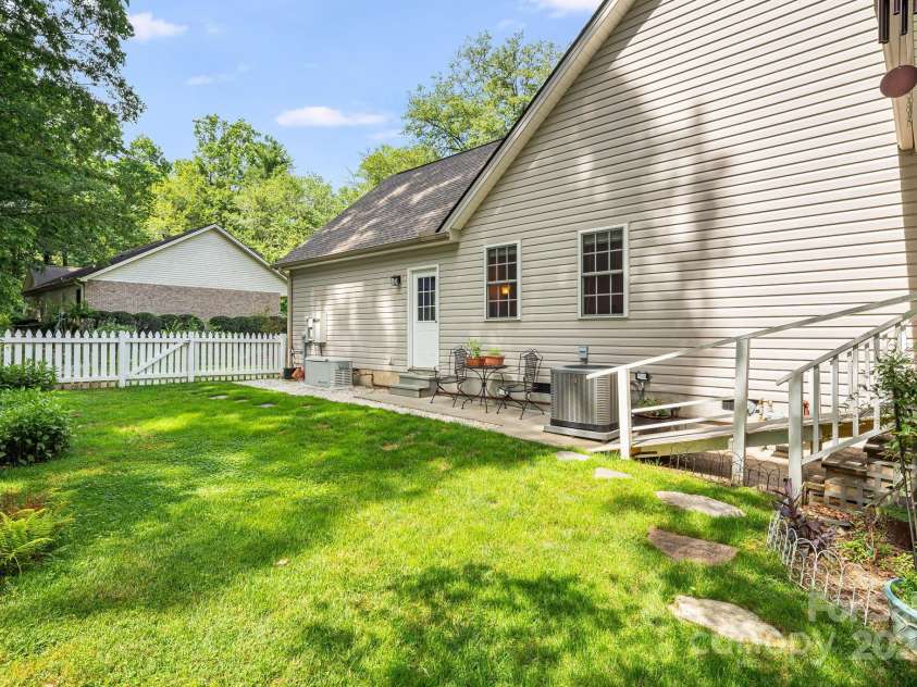 61 Greenwood Forest Drive, Etowah, NC 28729.  MLS# CAR4260594, YatesRealty ID 14389. 