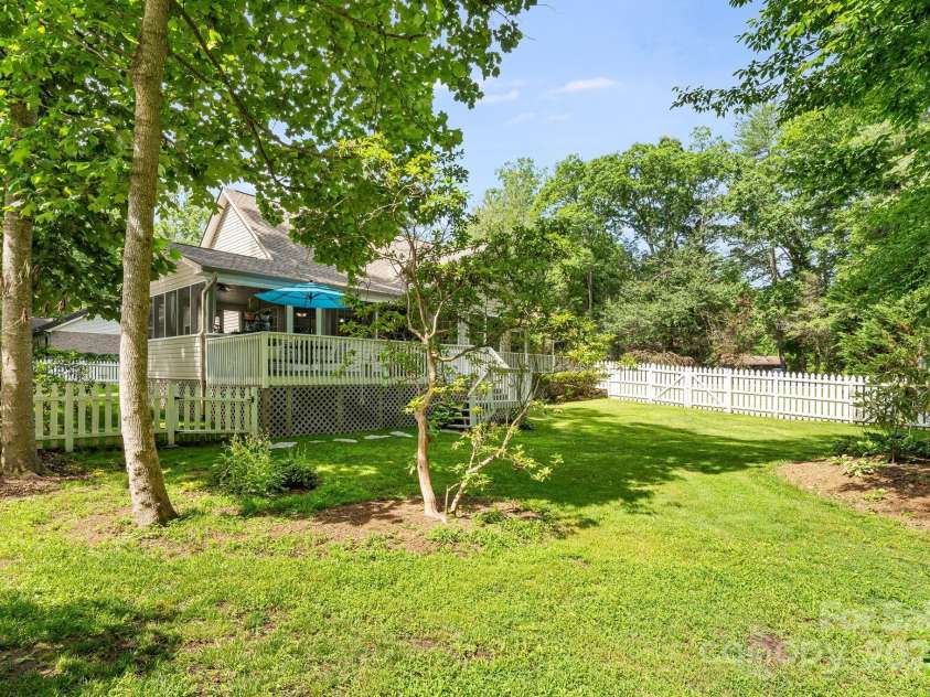 61 Greenwood Forest Drive, Etowah, NC 28729.  MLS# CAR4260594, YatesRealty ID 14389. 
