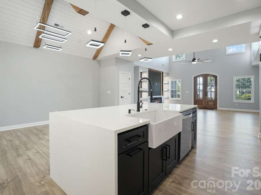 167 Harbor Point Drive, Cherryville, NC 28021.  MLS# CAR4235437, YatesRealty ID 1439. 