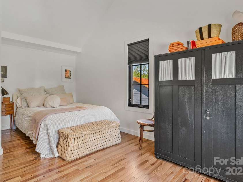 52 Malvern Walk, Asheville, NC 28806.  MLS# CAR4257541, YatesRealty ID 1439. Light-Filled Second Bedroom