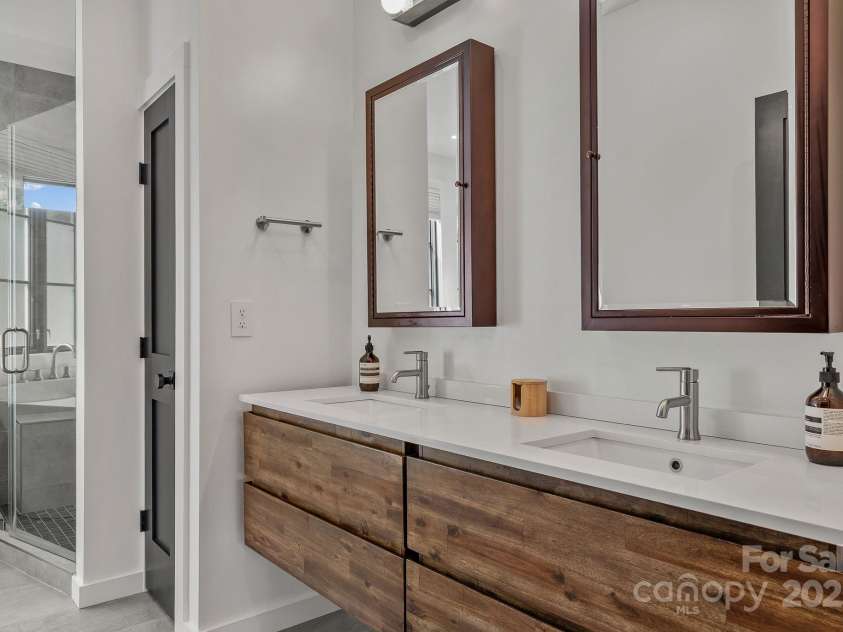 52 Malvern Walk, Asheville, NC 28806.  MLS# CAR4257541, YatesRealty ID 1439. Primary Bath - Floating Double-Sink Vanity