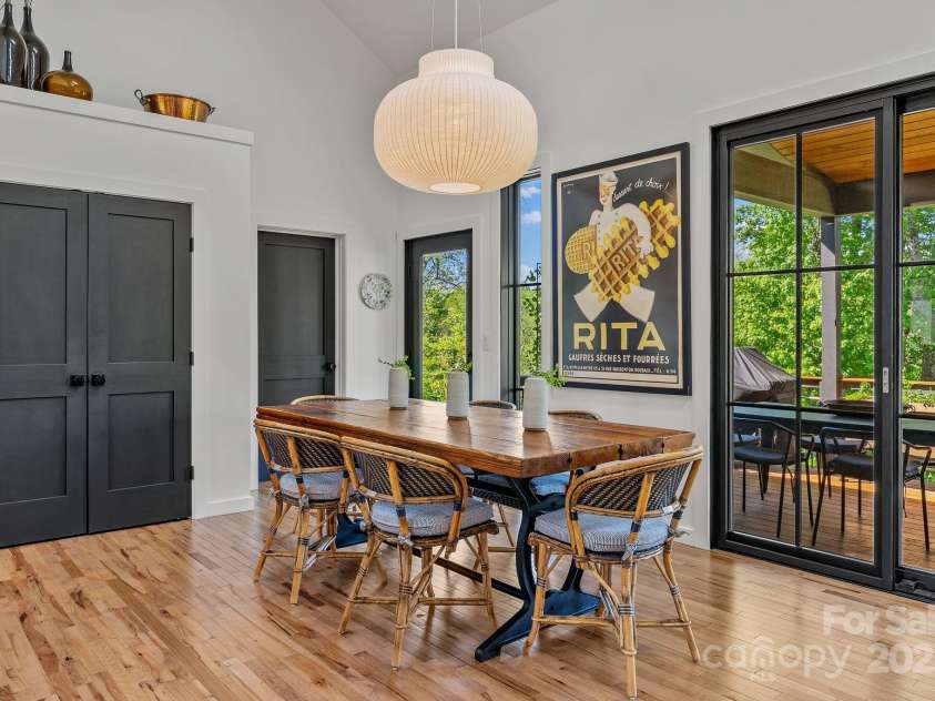 52 Malvern Walk, Asheville, NC 28806.  MLS# CAR4257541, YatesRealty ID 1439. Spacious Dining Area with luxury lighting