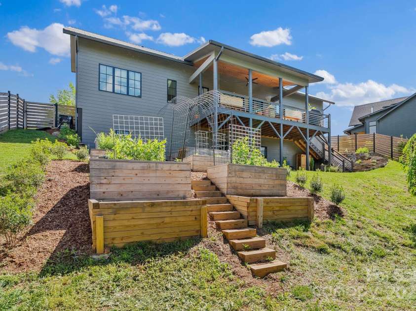 52 Malvern Walk, Asheville, NC 28806.  MLS# CAR4257541, YatesRealty ID 1439. Wood Steps and Raised Beds