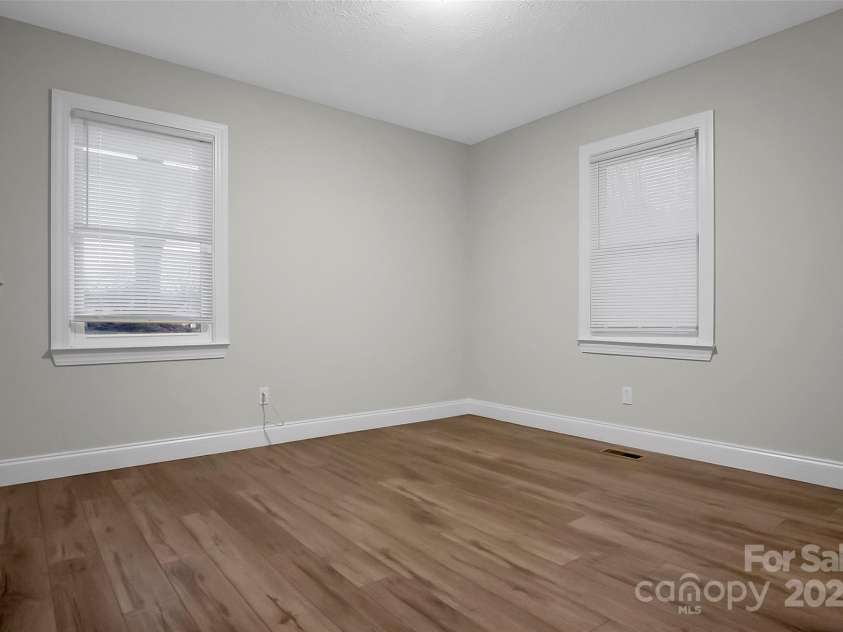 821 Cabaniss Drive, Shelby, NC 28150.  MLS# CAR4223114, YatesRealty ID 1439. 