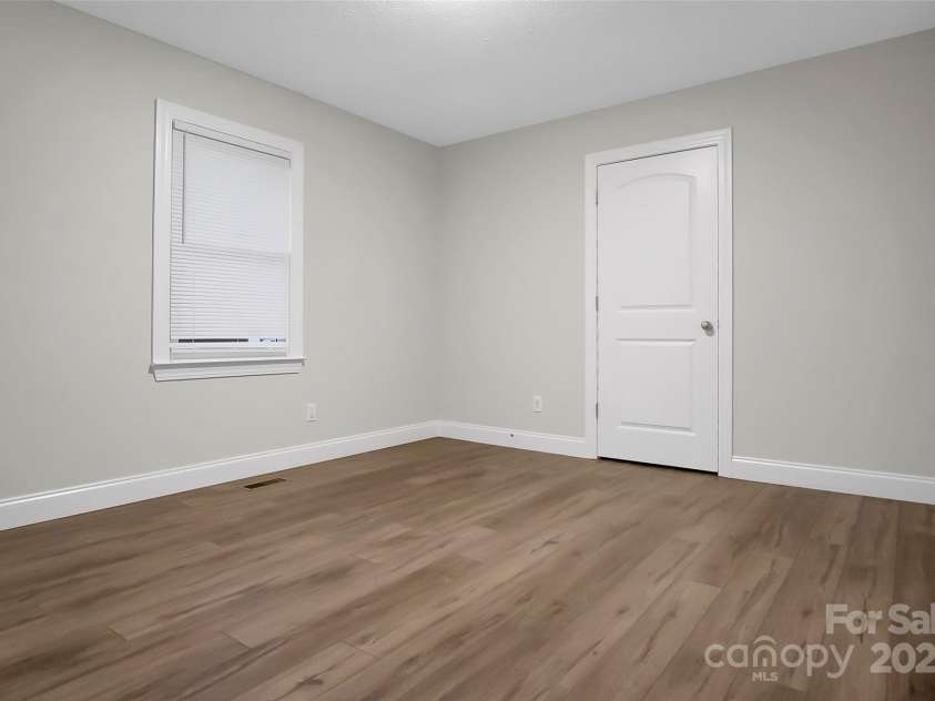 821 Cabaniss Drive, Shelby, NC 28150.  MLS# CAR4223114, YatesRealty ID 1439. 