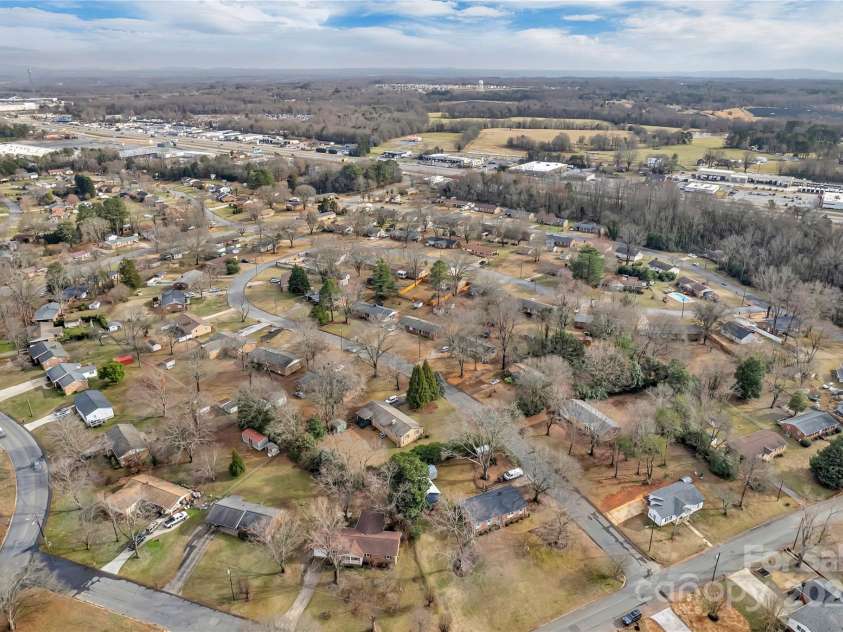 821 Cabaniss Drive, Shelby, NC 28150.  MLS# CAR4223114, YatesRealty ID 1439. 