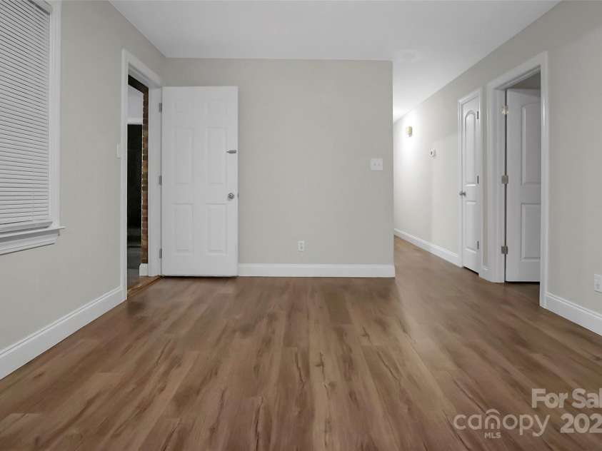 821 Cabaniss Drive, Shelby, NC 28150.  MLS# CAR4223114, YatesRealty ID 1439. 