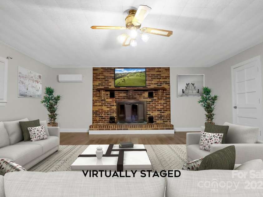 821 Cabaniss Drive, Shelby, NC 28150.  MLS# CAR4223114, YatesRealty ID 1439. 