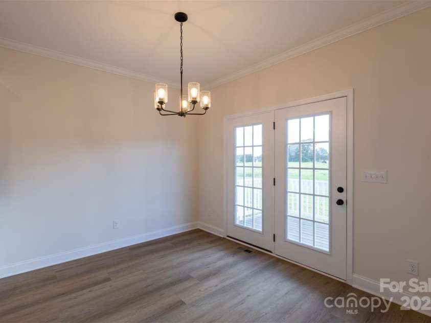 1169 Philbeck Road, York, SC 29745.  MLS# CAR4136844, YatesRealty ID 14390. Breakfast area