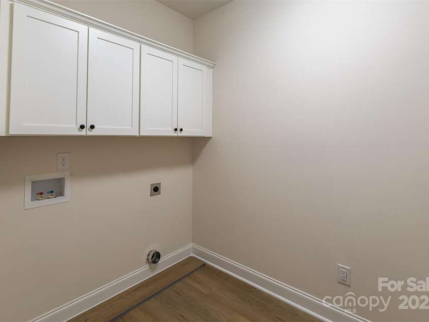 1169 Philbeck Road, York, SC 29745.  MLS# CAR4136844, YatesRealty ID 14390. Laundry room