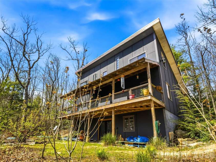 50 Dogwood Circle, Penrose, NC 28766.  MLS# CAR4368210, YatesRealty ID 14391. 