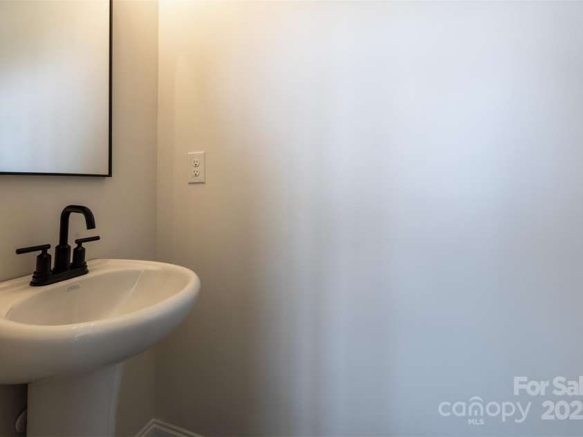 1187 Philbeck Road, York, SC 29745.  MLS# CAR4136783, YatesRealty ID 14392. Half Bath