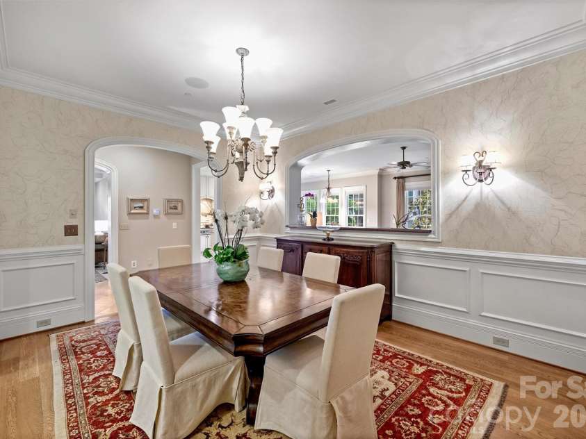 2210 Roswell Avenue, Charlotte, NC 28207.  MLS# CAR4370548, YatesRealty ID 14393. 