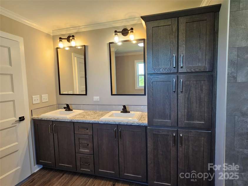 784 Severt Circle, Lenoir, NC 28645.  MLS# CAR4228434, YatesRealty ID 14393. 