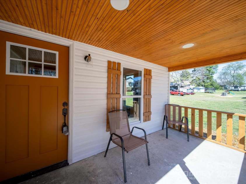 414 Rice Street, Landis, NC 28088.  MLS# CAR4238157, YatesRealty ID 14394. 