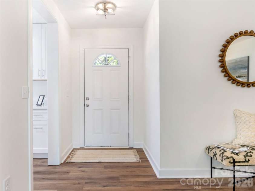 7606 Walnut Wood Drive, Charlotte, NC 28227.  MLS# CAR4363954, YatesRealty ID 14395. 