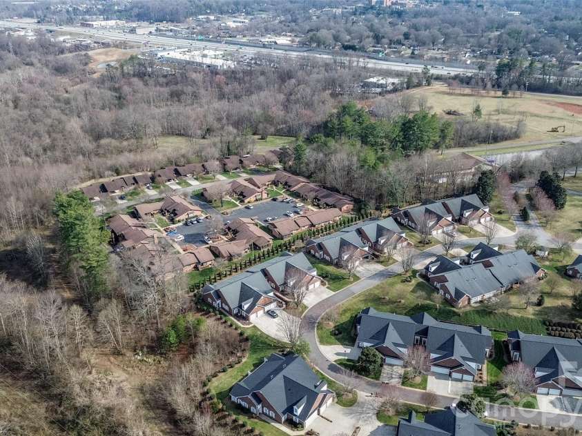 1365 Royalty Circle, Statesville, NC 28625.  MLS# CAR4355141, YatesRealty ID 14398. 