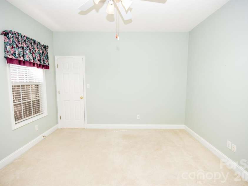 1365 Royalty Circle, Statesville, NC 28625.  MLS# CAR4355141, YatesRealty ID 14398. 