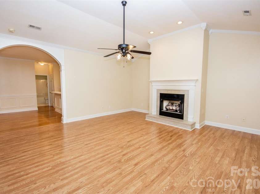 1365 Royalty Circle, Statesville, NC 28625.  MLS# CAR4355141, YatesRealty ID 14398. 
