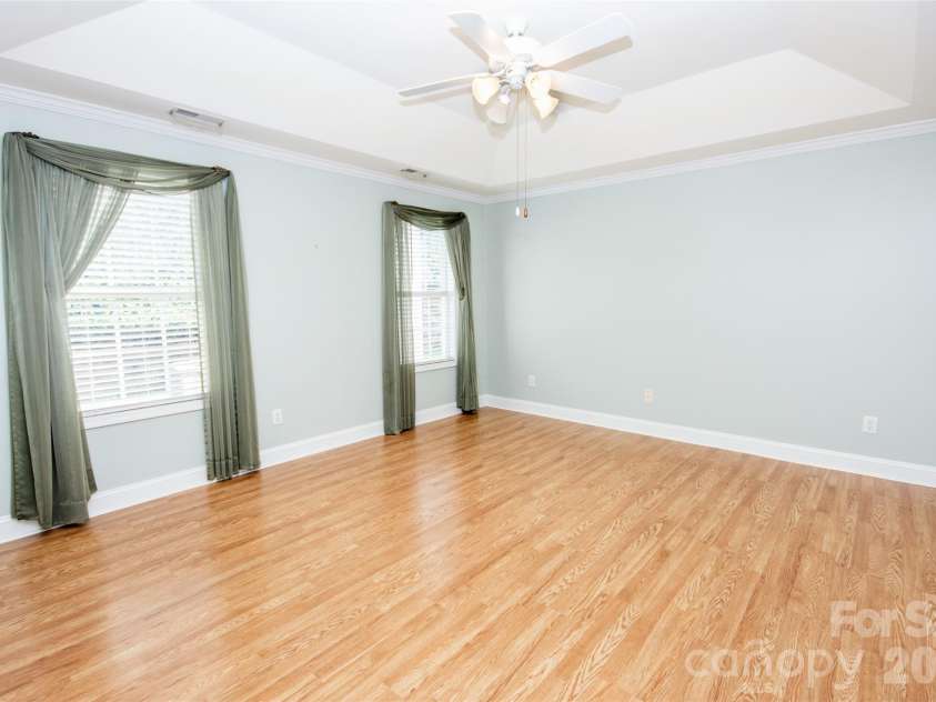 1365 Royalty Circle, Statesville, NC 28625.  MLS# CAR4355141, YatesRealty ID 14398. 