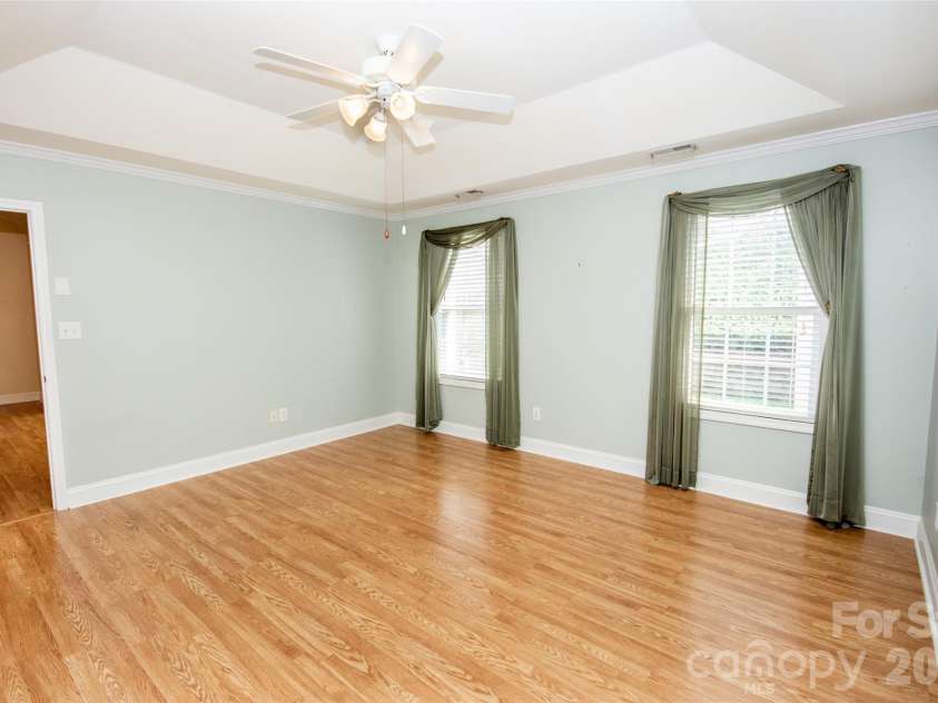1365 Royalty Circle, Statesville, NC 28625.  MLS# CAR4355141, YatesRealty ID 14398. 