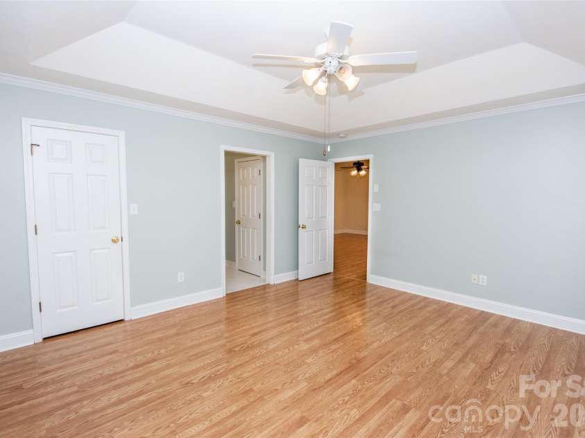 1365 Royalty Circle, Statesville, NC 28625.  MLS# CAR4355141, YatesRealty ID 14398. 