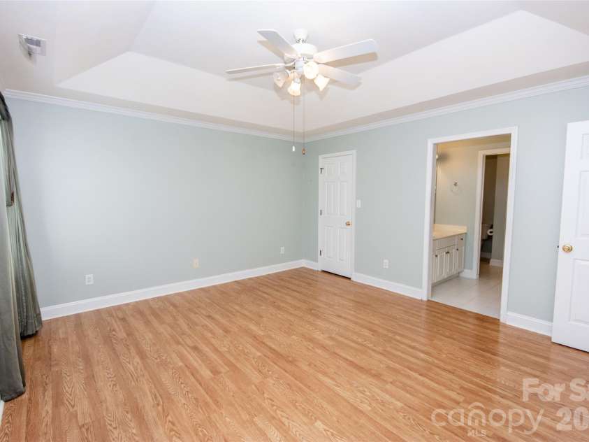 1365 Royalty Circle, Statesville, NC 28625.  MLS# CAR4355141, YatesRealty ID 14398. 