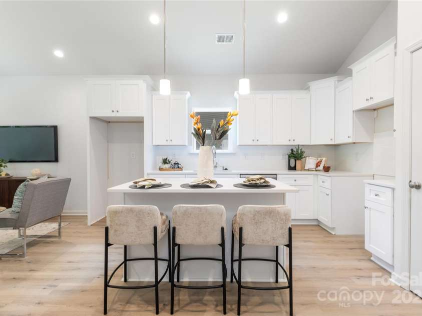 1149 Thayer Glen Court, Charlotte, NC 28213.  MLS# CAR4247486, YatesRealty ID 14399. 