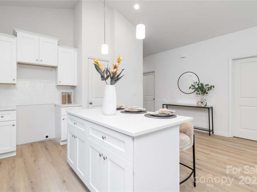 1149 Thayer Glen Court, Charlotte, NC 28213.  MLS# CAR4247486, YatesRealty ID 14399. 