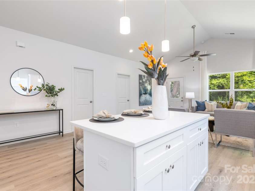 1149 Thayer Glen Court, Charlotte, NC 28213.  MLS# CAR4247486, YatesRealty ID 14399. 