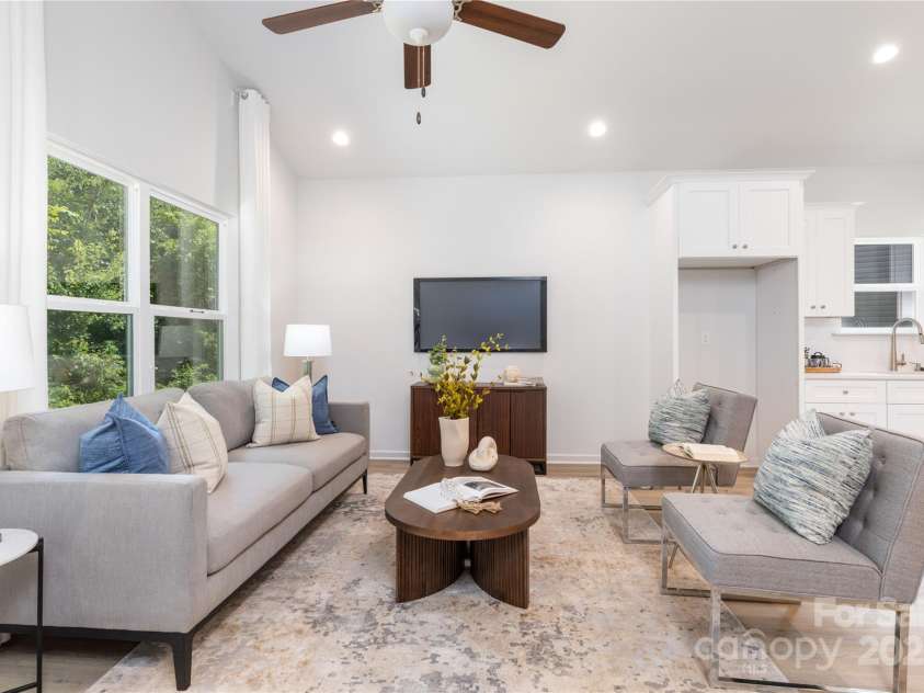 1149 Thayer Glen Court, Charlotte, NC 28213.  MLS# CAR4247486, YatesRealty ID 14399. 