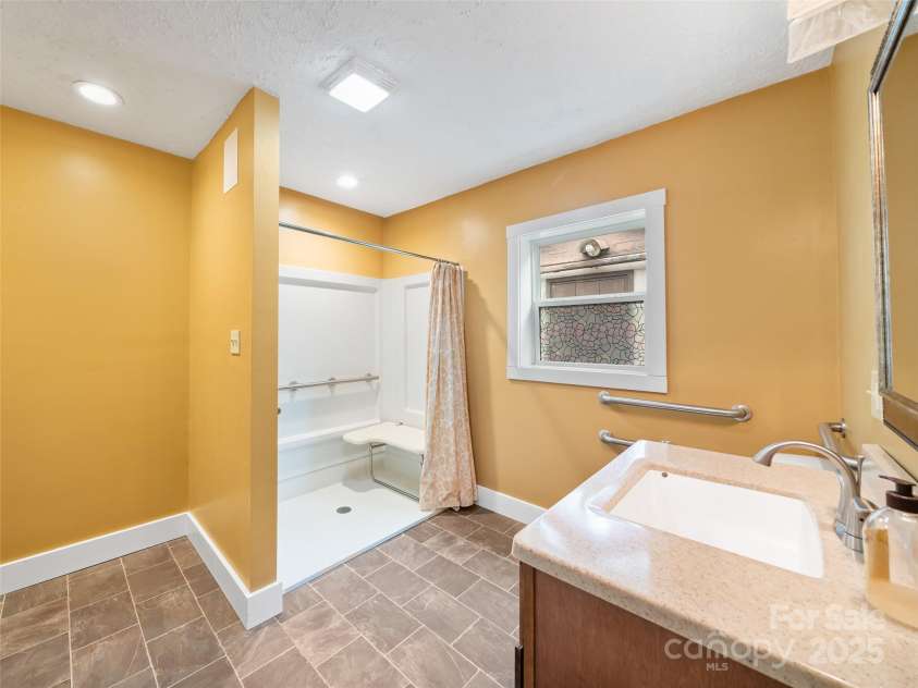 338 Sweet Creek Road, Bakersville, NC 28705.  MLS# CAR4310694, YatesRealty ID 144. 