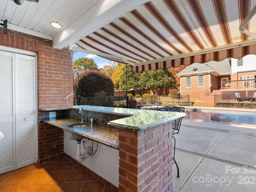 137 Clearcreek Drive, Boiling Springs, SC 29316.  MLS# CAR4322512, YatesRealty ID 1440. 