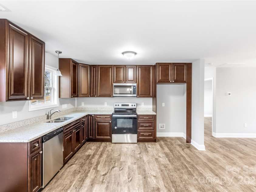 413 Peach Street, Kannapolis, NC 28083.  MLS# CAR4217605, YatesRealty ID 1440. 