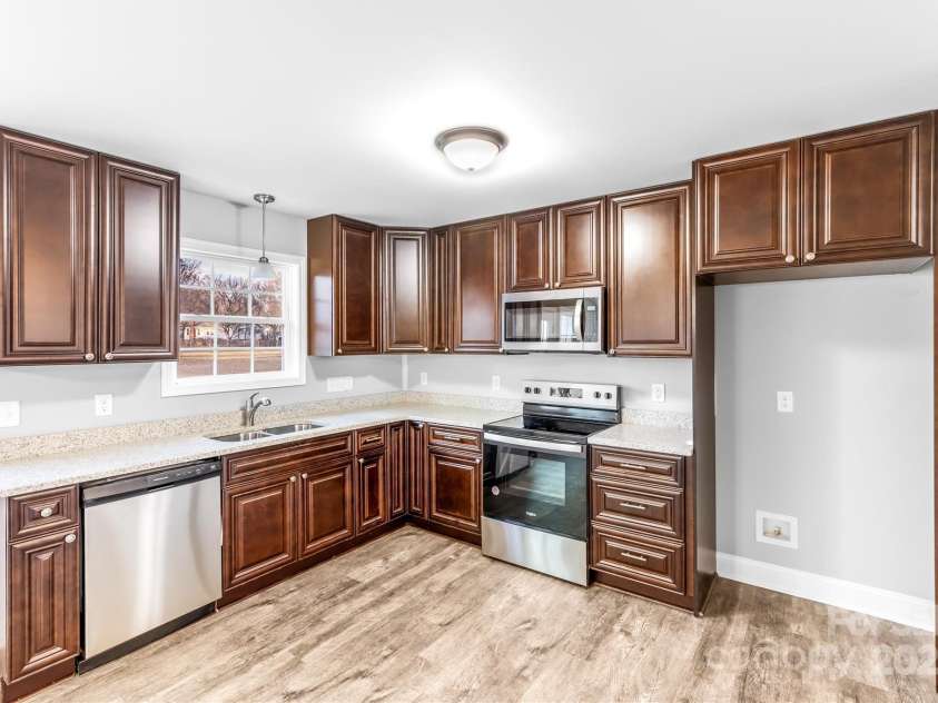 413 Peach Street, Kannapolis, NC 28083.  MLS# CAR4217605, YatesRealty ID 1440. 