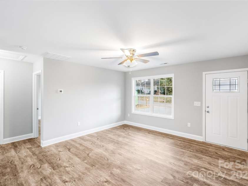 413 Peach Street, Kannapolis, NC 28083.  MLS# CAR4217605, YatesRealty ID 1440. 