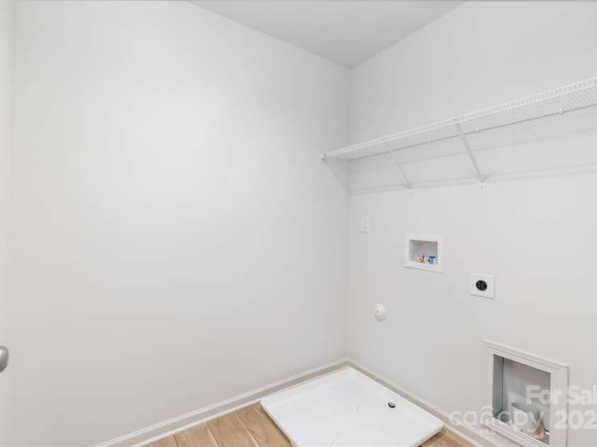 1141 Thayer Glen Court, Charlotte, NC 28213.  MLS# CAR4247490, YatesRealty ID 14400. 