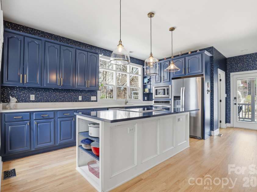 145 Morgan Bluff Road, Mooresville, NC 28117.  MLS# CAR4344802, YatesRealty ID 14400. 