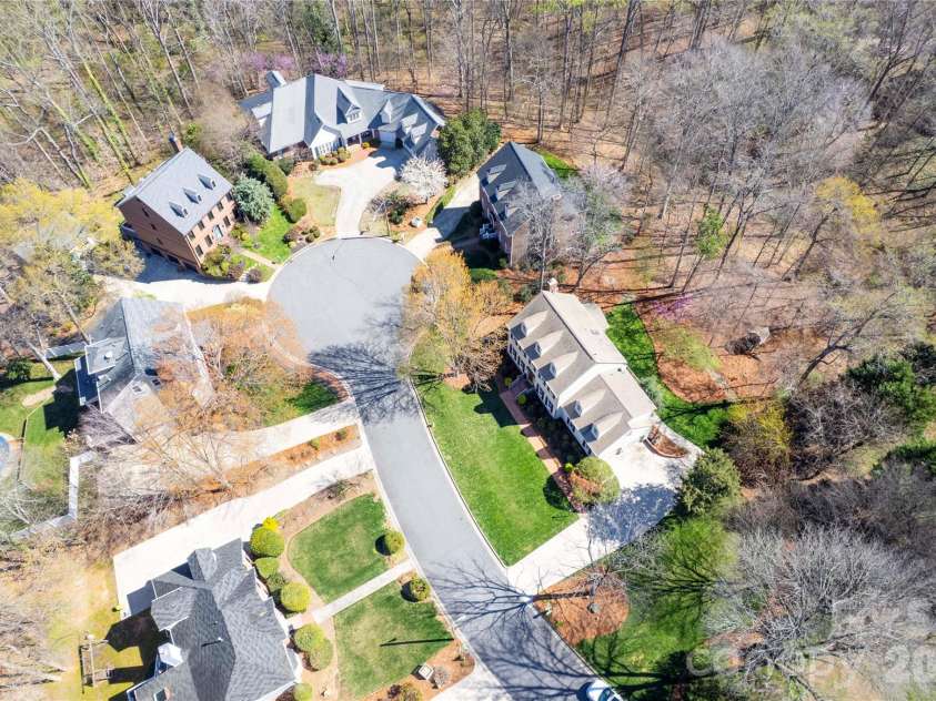 584 Sandringham Place, Concord, NC 28025.  MLS# CAR4359085, YatesRealty ID 14401. Cul de sac lot