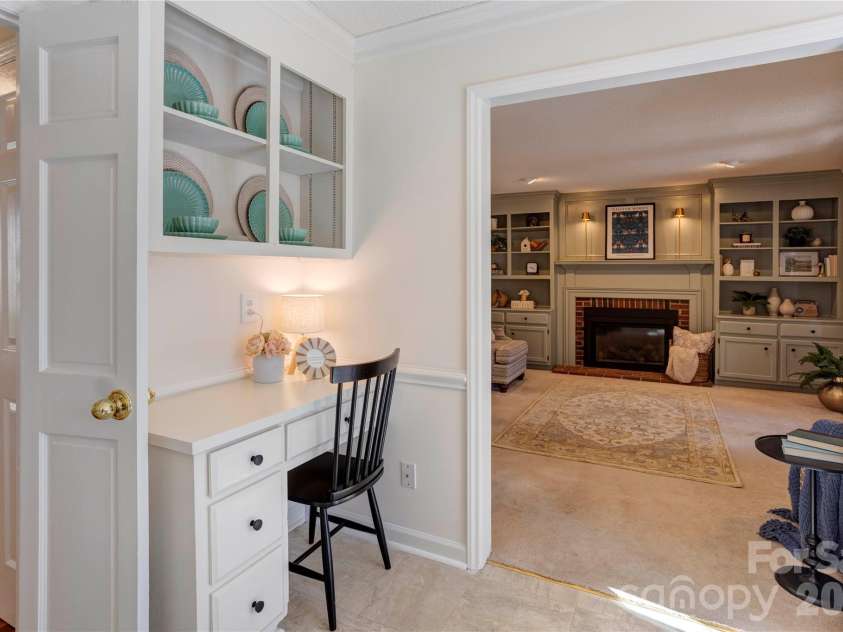 584 Sandringham Place, Concord, NC 28025.  MLS# CAR4359085, YatesRealty ID 14401. Desk area off kitchen